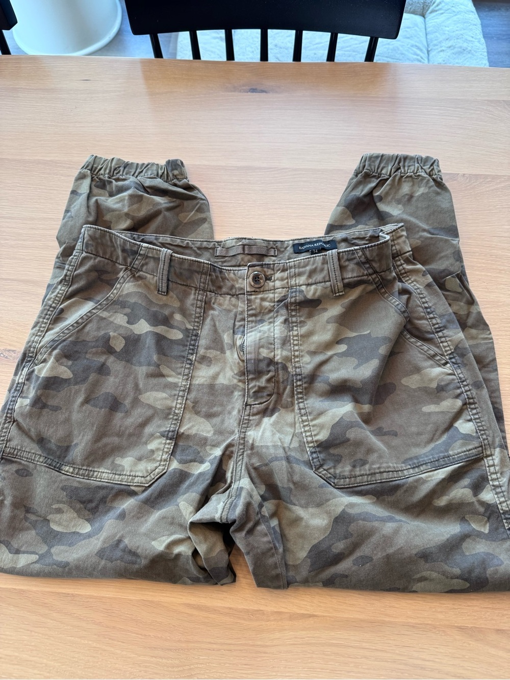 Women’s Camo Utility jogger Pants - Olive Green
